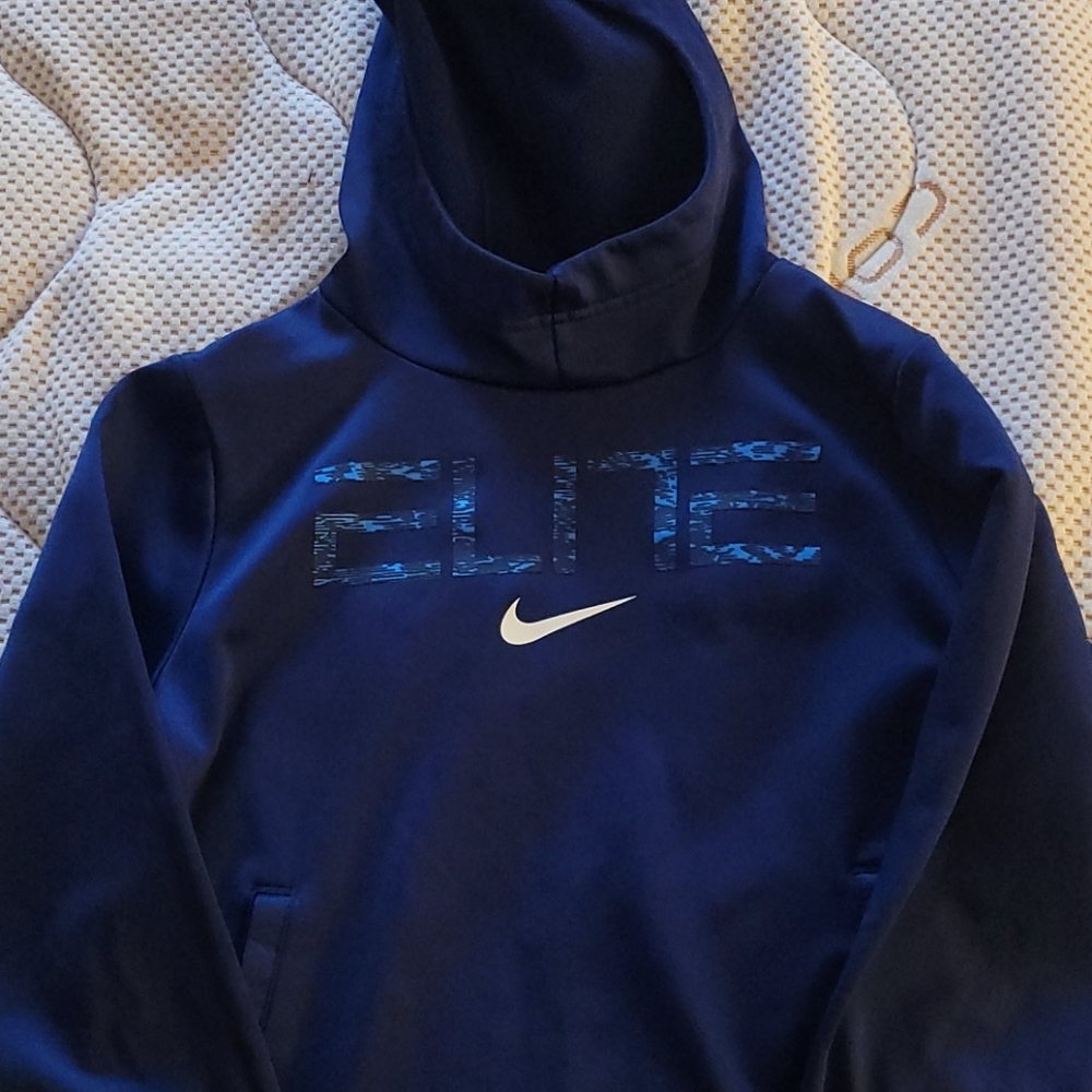 Boys Nike elite hoody